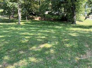 407 Chase St, Wathena, KS 66090