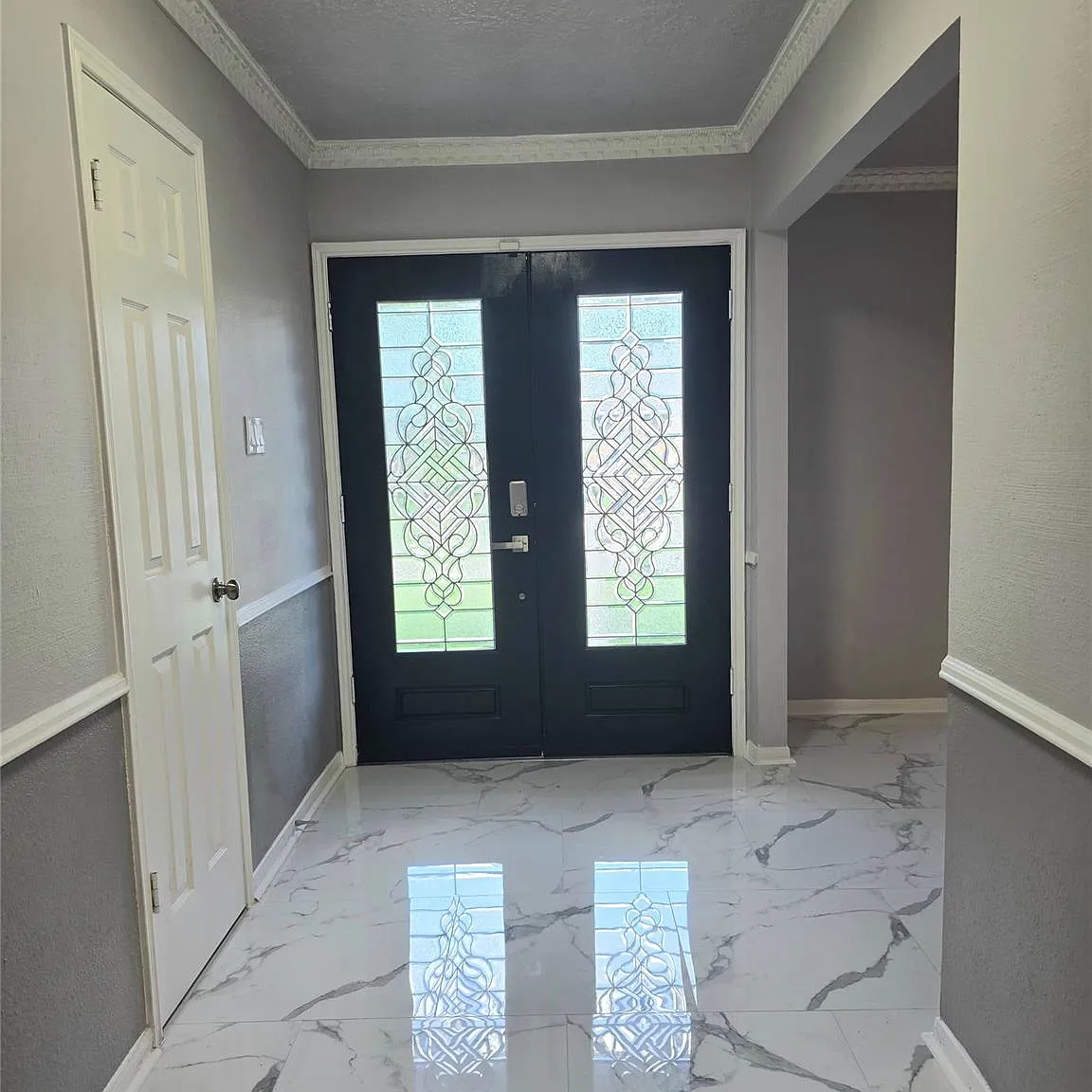 4 bed, 2.0 bath, 1805 sqft, $2,600 — Photo 3