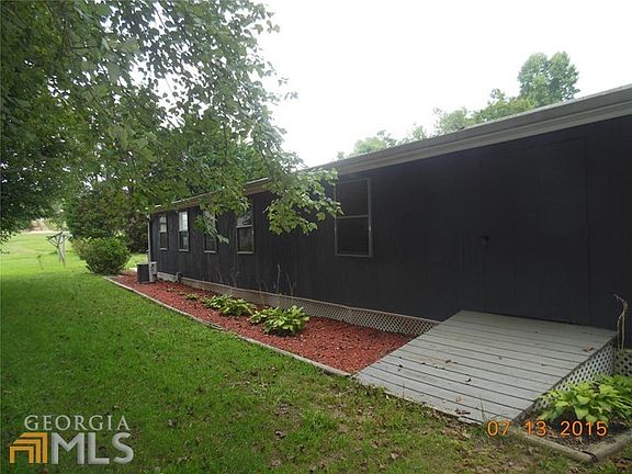 4th image of 3204 Arbor Dr