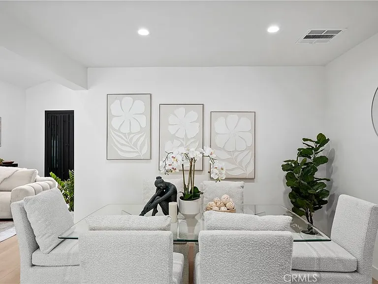 6221 Mammoth Ave — Photo 11