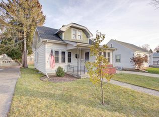 2054 S 94th St, West Allis, WI 53227