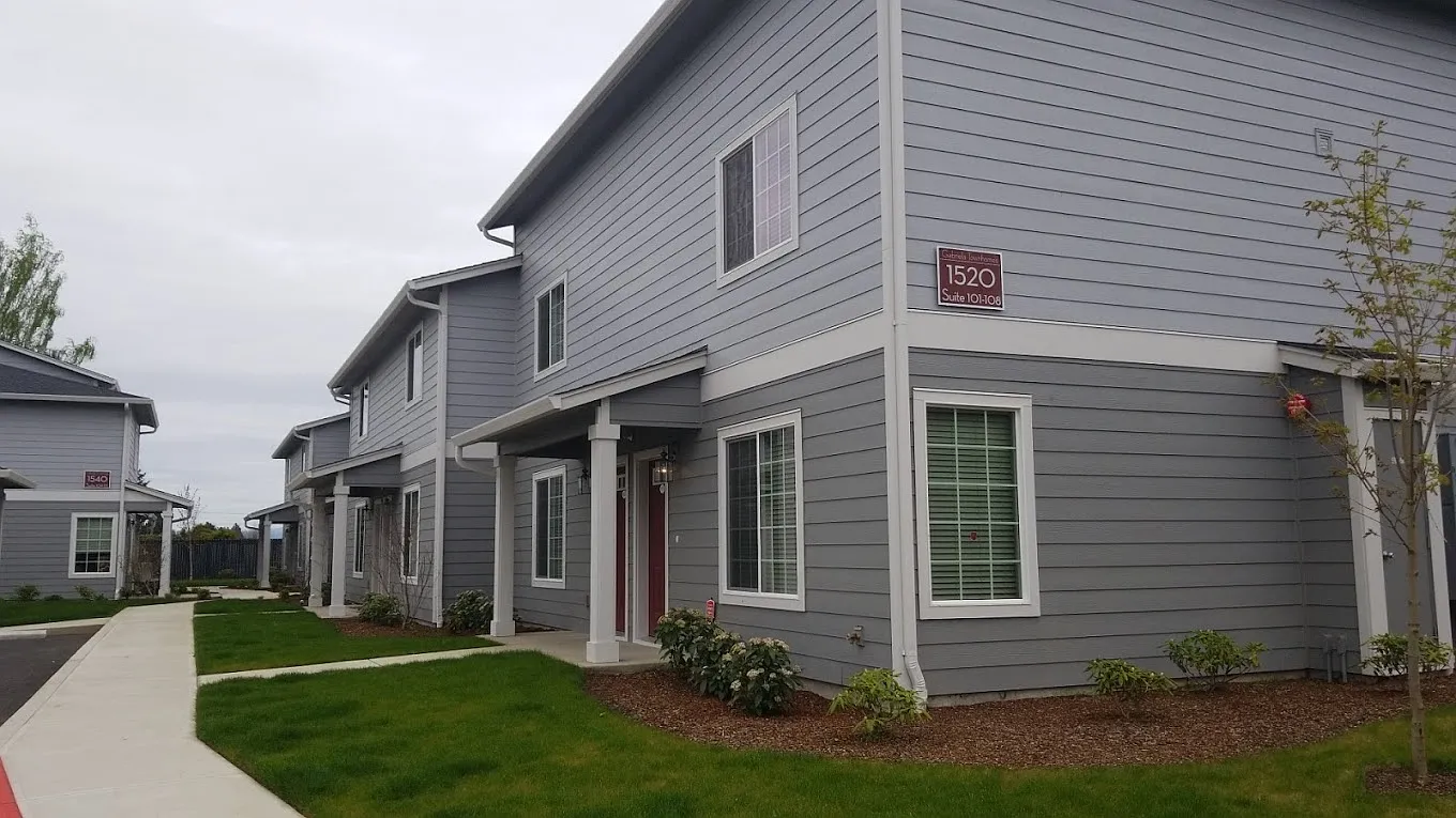 3 bed, 1.5 bath, 1000 sqft, $1,900 — Photo 1
