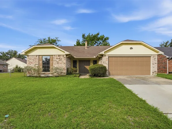 403 Redbud Dr, Forney, TX 75126