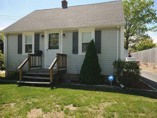 192 Knotty Oak Rd, Coventry, RI 02816