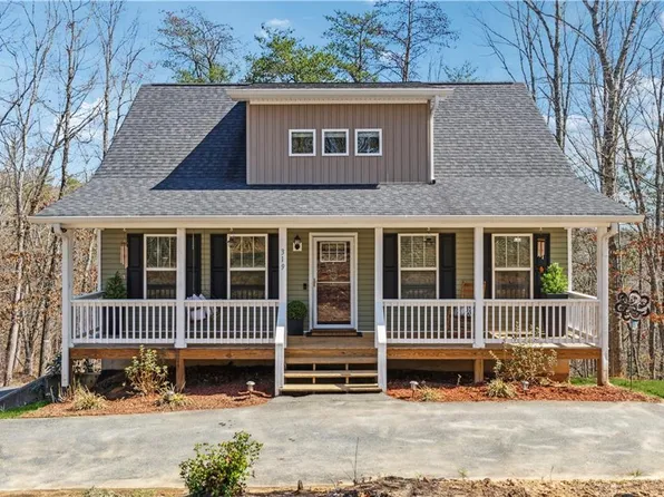 319 Sleepy Hollow Rd, Dahlonega, GA 30533