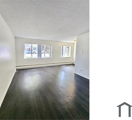 3rd image of 801 Dahlia St APT 10