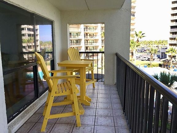 5th image of 406 Padre Blvd