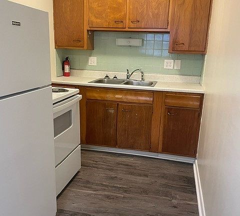 3rd image of 230 1st Dr SE APT 10
