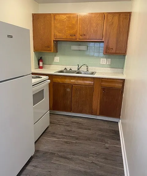 230 1st Dr SE #10 — Photo 3