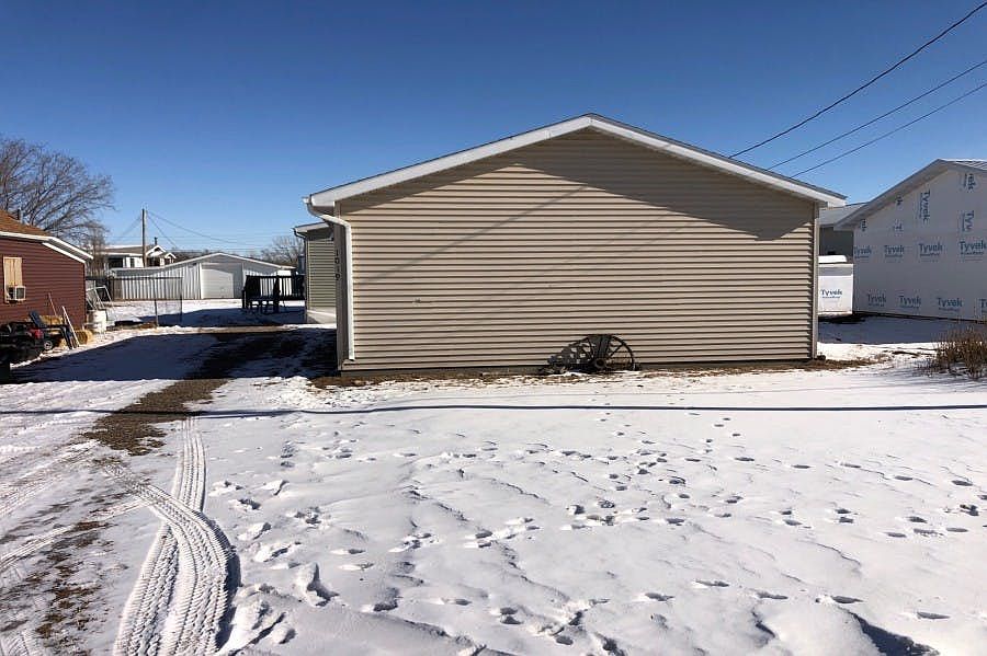 1019 39th St SE, Minot, ND 58701 Zillow