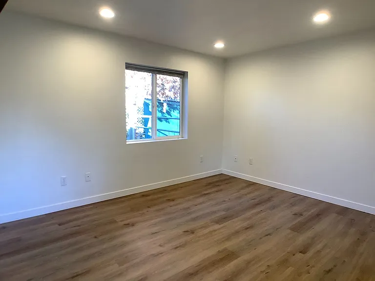 One bed/One bath cottage in East Medford | Available Now — Photo 8
