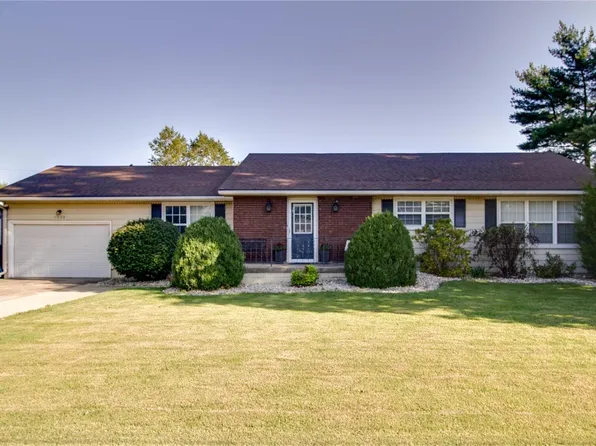1005 W County Rd, Jerseyville, IL 62052
