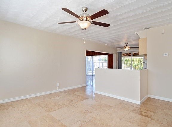 3rd image of 1537 NE 31st St