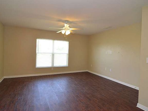 4th image of 2816 20th St W Unit 6
