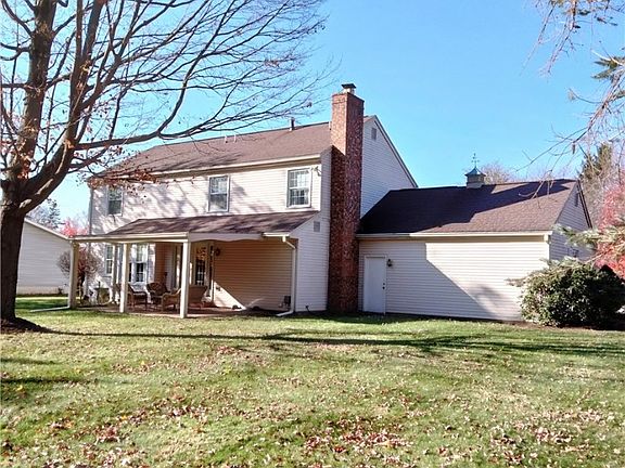 3rd image of 1137 Mission Dr
