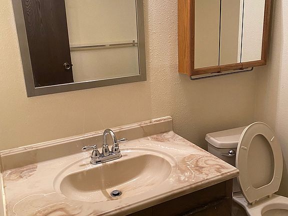 3rd image of 14555 NE 32nd St