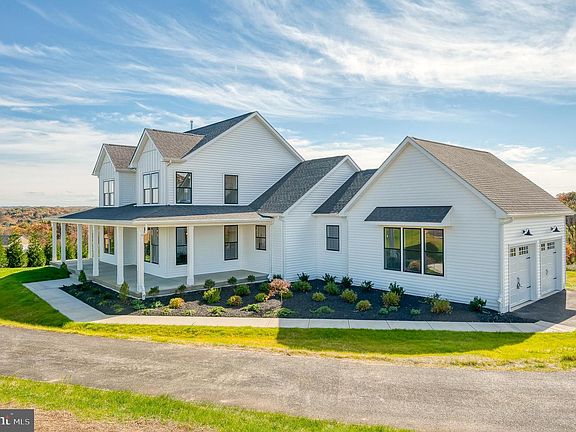 3rd image of 2527A Fourleaf Dr