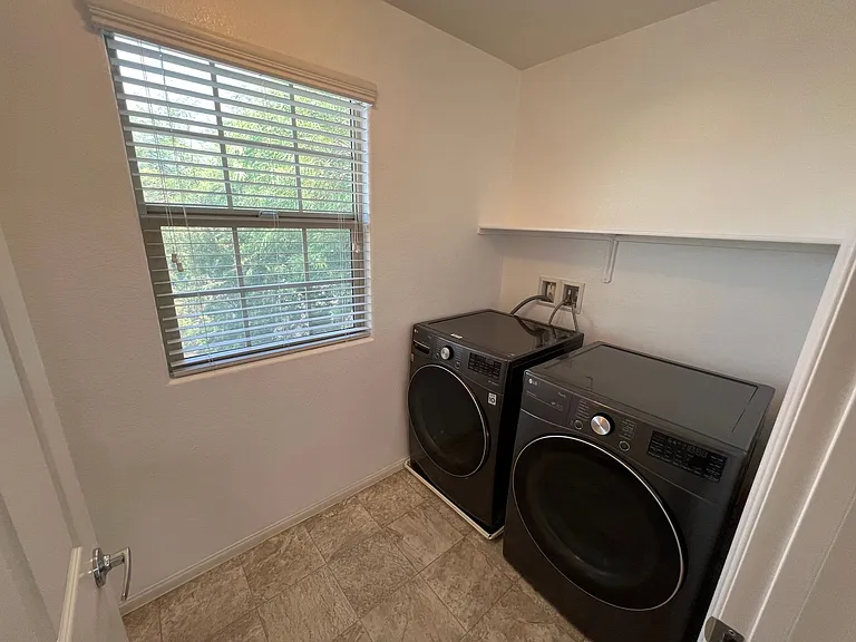 5693 Point Loma Ct — Photo 27