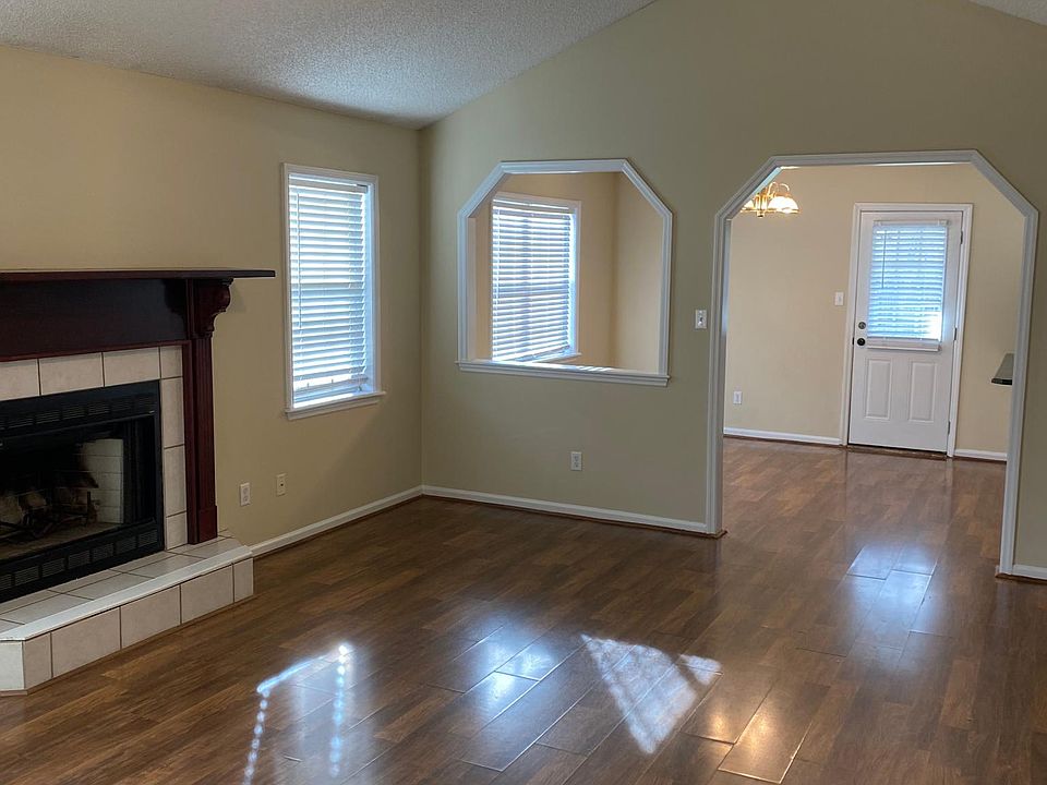 1st image of 4044 Chadwyck Dr