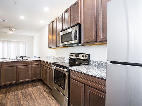3rd image of 106 E Armory Ave #102
