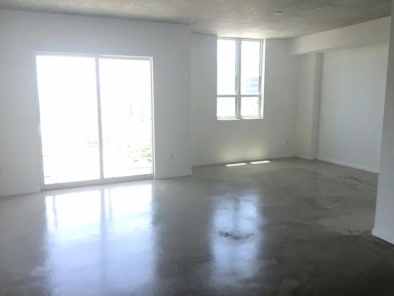 234 NE 3rd St #1405 — Photo 3