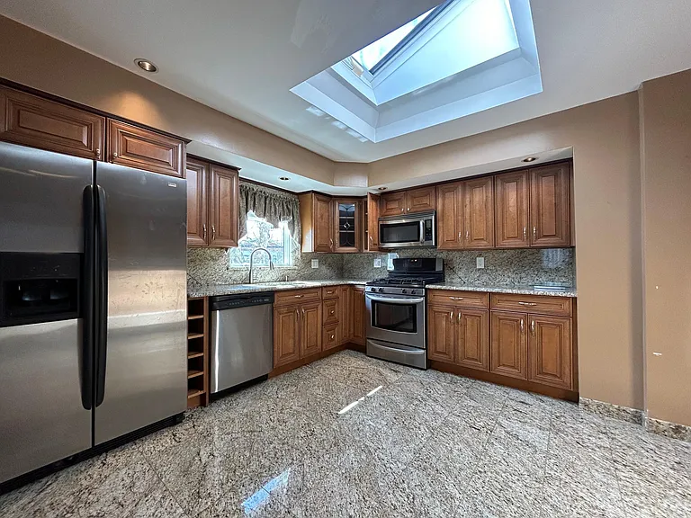 Fieldstone Rd — Photo 1