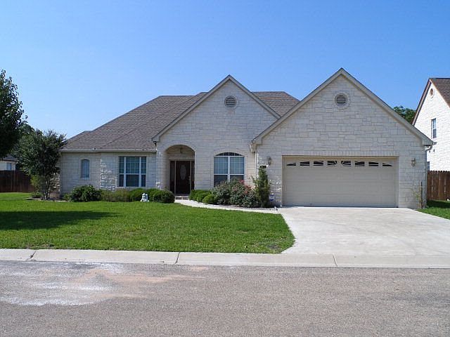 1st image of 610 Persimmon Ct
