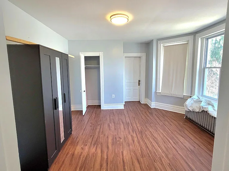 512 Fiot Ave #B — Photo 8