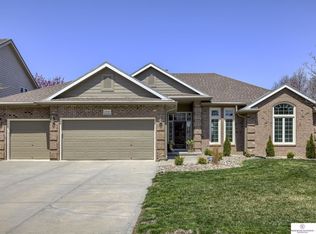 17128 Cinnamon St, Omaha, NE 68135