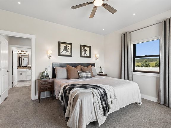 3rd image of 324 Morning View Dr