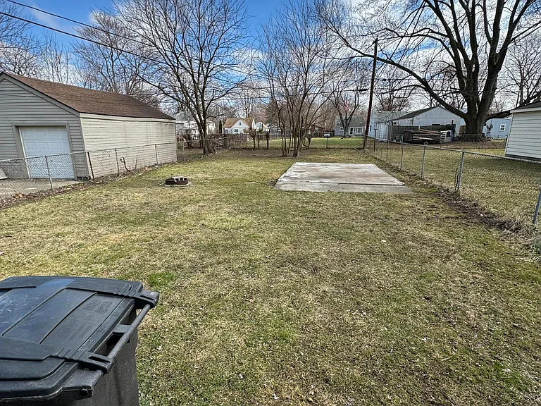 6033 Marvin St — Photo 12