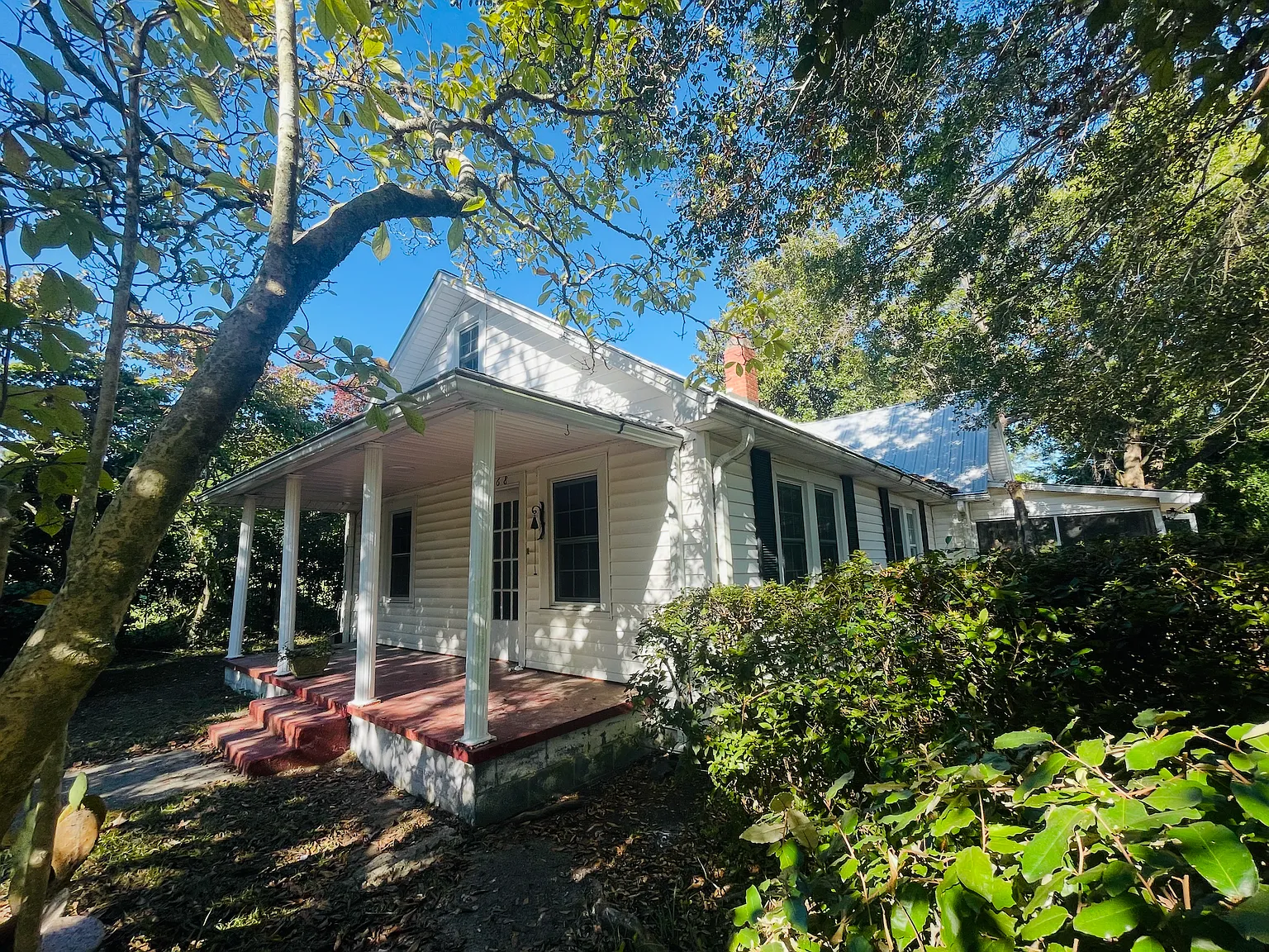 3 bed, 1200 sqft, $1,650 — Photo 1