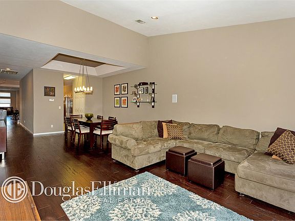 3rd image of 144 Carriage Ln