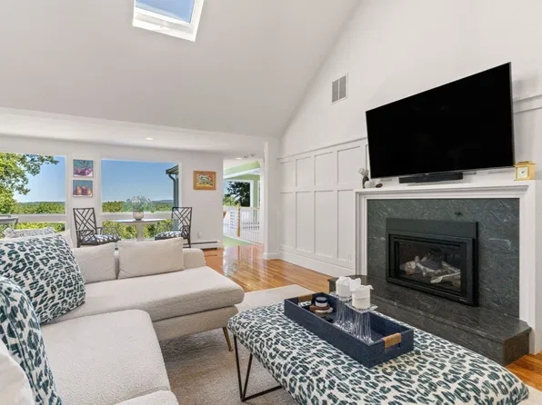 6 Tower Dr, Dover, MA 02030