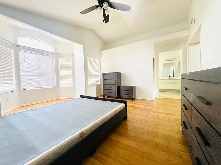 12950 Pan Am Blvd — Photo 9