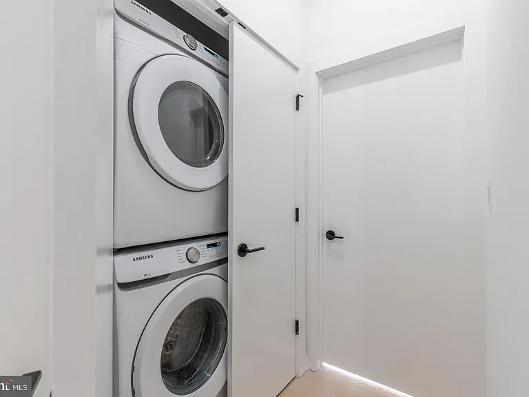 2414 Frankford Ave #2R — Photo 7