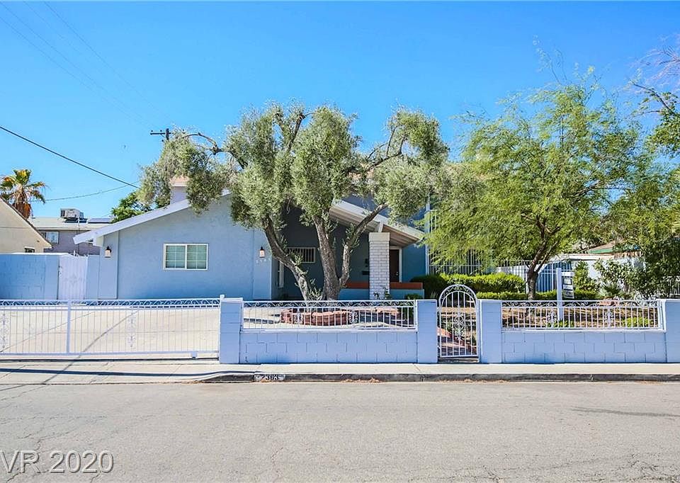 1st image of 2363 Capistrano Ave