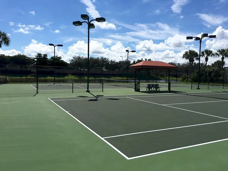 Club House Tennis Courts