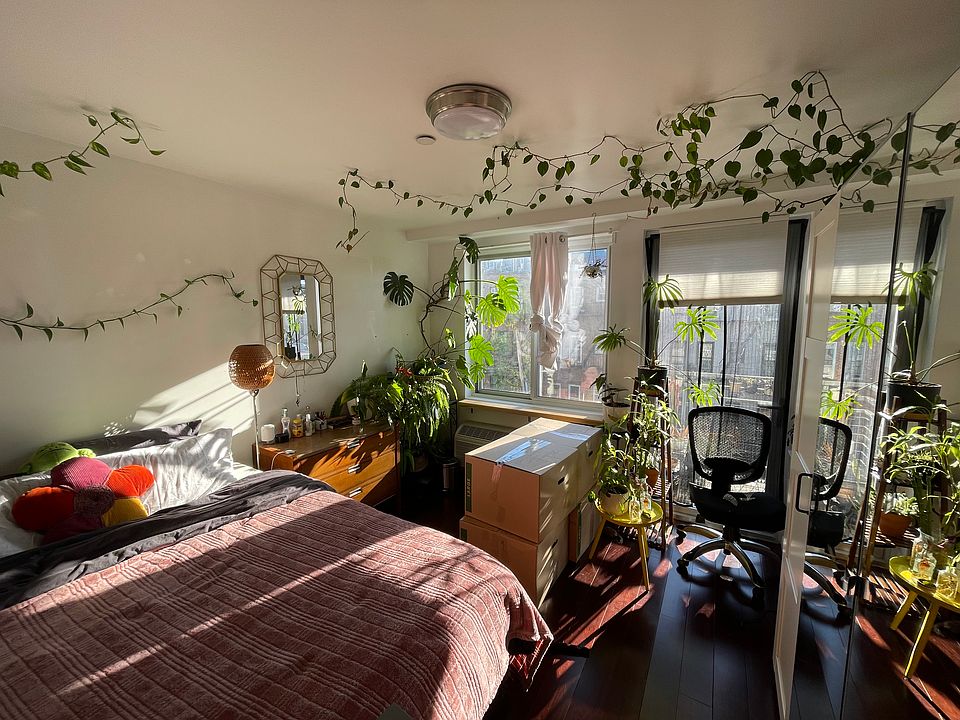 1st image of 286 Stanhope St APT 3E