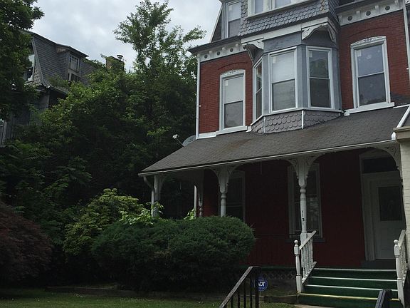 2nd image of 1131 W Walnut St #2F