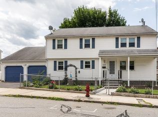 145 Fayette St, Lowell, MA 01852