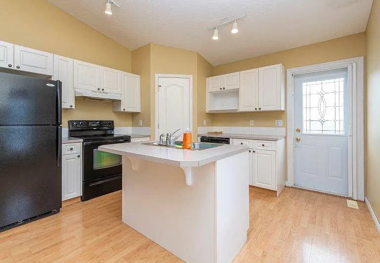 126 E Tuscarora Pl NW — Photo 13