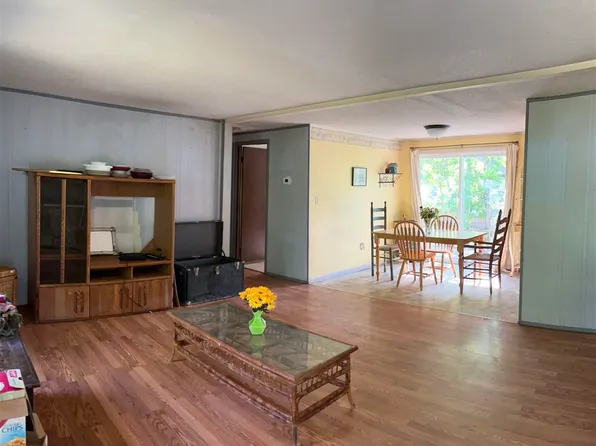 1440 Maxwell Rd, Petoskey, MI 49770