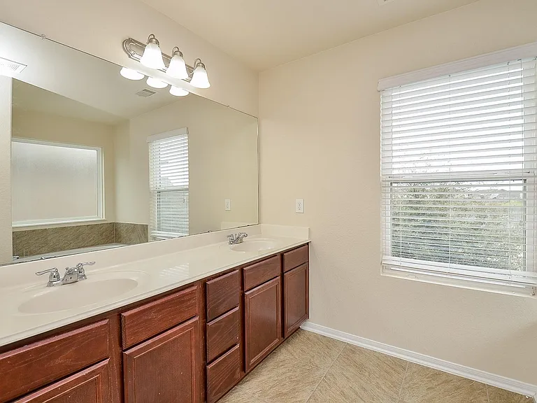 21610 Yeaney Dr — Photo 19