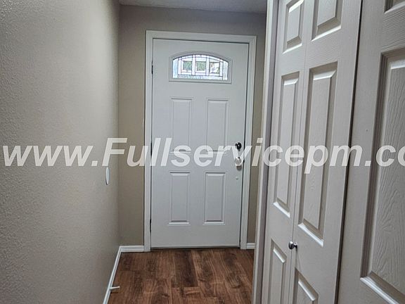 Entry hallway_10012025