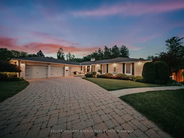 833 Glenmanor Dr, Oshawa, ON L1J 5A6