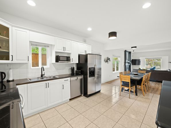 4 bedroom rental in Burnaby — photo 19