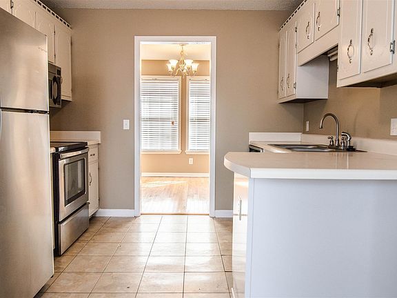 4th image of 1241 Crystal Dr