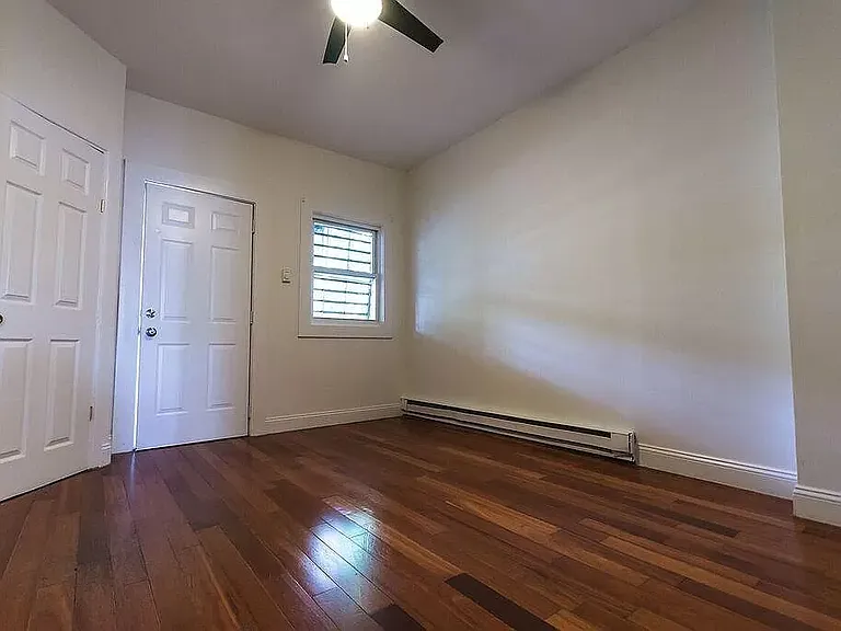 320 Warren St #2 — Photo 25