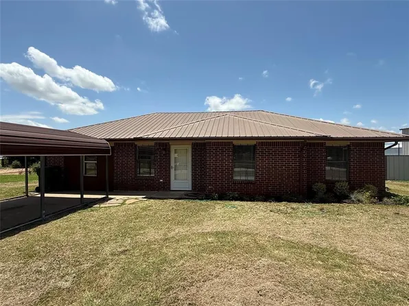 712 N Jaybird St, Ringling, OK 73456